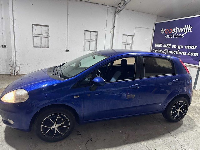 Fiat - grande punto - 1.4 active - gr-523-v - afbeelding 12 van  20