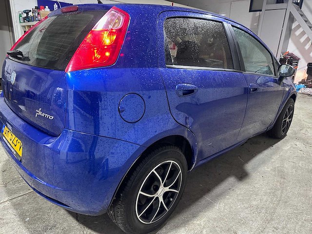 Fiat - grande punto - 1.4 active - gr-523-v - afbeelding 16 van  20