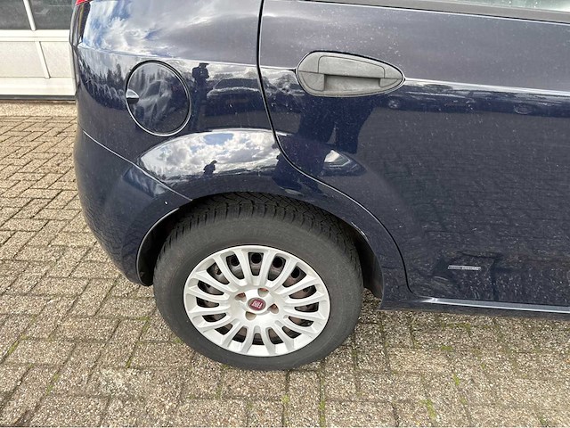 Fiat - grande punto - 1.4 active personenauto - 2009 - afbeelding 5 van  11