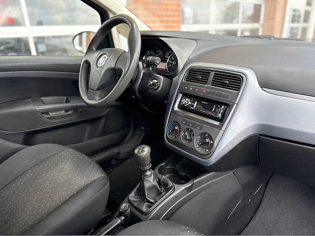 Fiat - grande punto - 1.4 active personenauto - 2009 - afbeelding 3 van  22