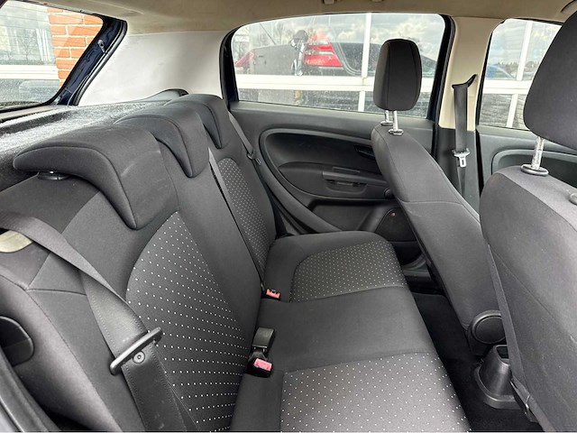 Fiat - grande punto - 1.4 active personenauto - 2009 - afbeelding 4 van  22