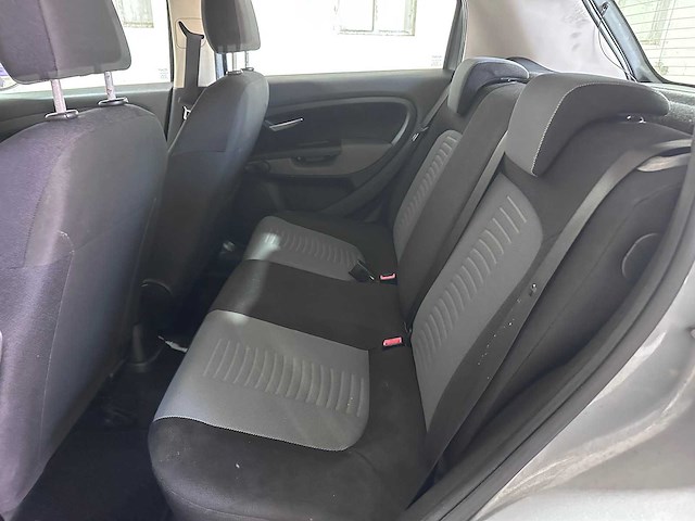 Fiat - grande punto - 1.4 dynamic - 56-xh-kd- 2007 - afbeelding 6 van  17