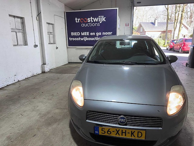 Fiat - grande punto - 1.4 dynamic - 56-xh-kd- 2007 - afbeelding 10 van  13