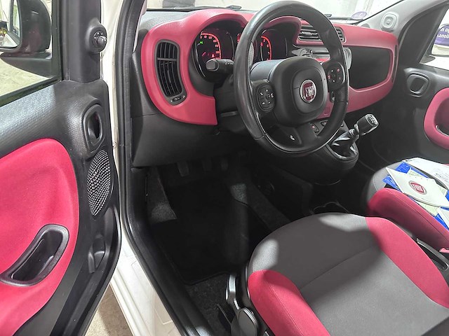Fiat - panda - 0.9 twinair lounge - 77-xzd-2- 2012 - afbeelding 13 van  15