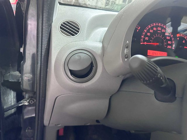 Fiat - panda - 1.1 young - 20-sz-gd- 2006 - afbeelding 2 van  17