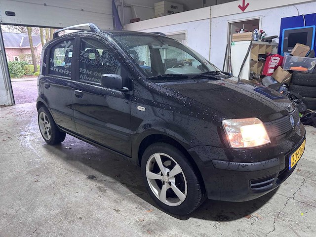 Fiat - panda - 1.1 young - 20-sz-gd- 2006 - afbeelding 13 van  17