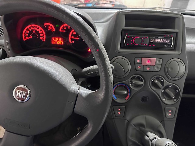 Fiat - panda - 1.2 celebration - 86-ntv-1 - afbeelding 2 van  17