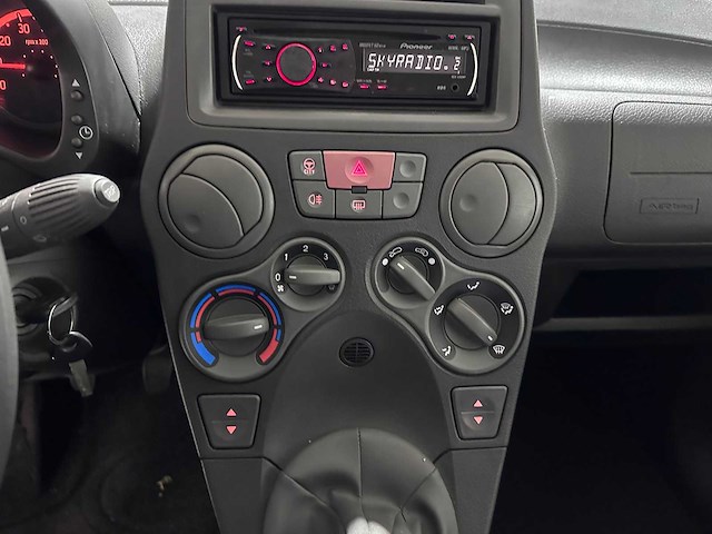Fiat - panda - 1.2 celebration - 86-ntv-1 - afbeelding 4 van  17