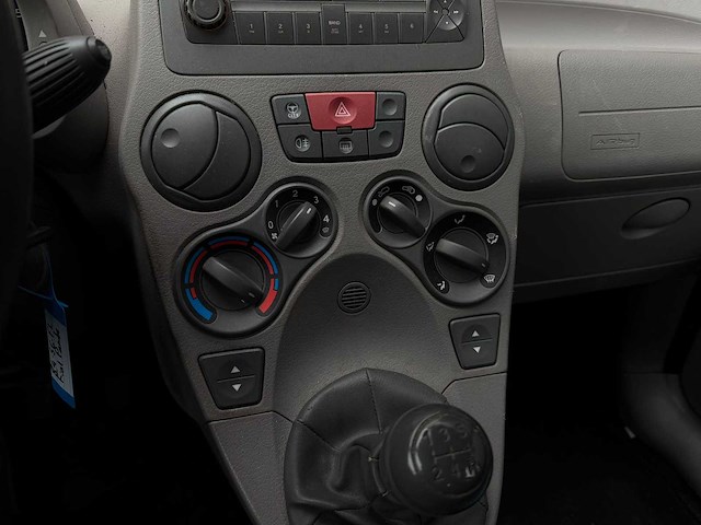 Fiat - panda - 1.2 navigator - car - 2006|84-sg-fl|iaw - afbeelding 19 van  19