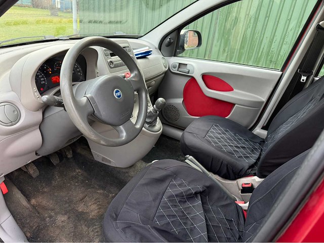 Fiat - panda - 4x4 - personenauto - 2005 - afbeelding 4 van  25