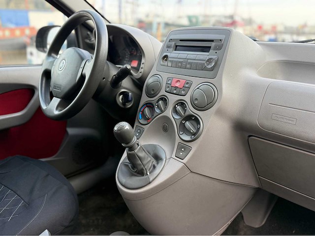 Fiat - panda - 4x4 - personenauto - 2005 - afbeelding 6 van  25