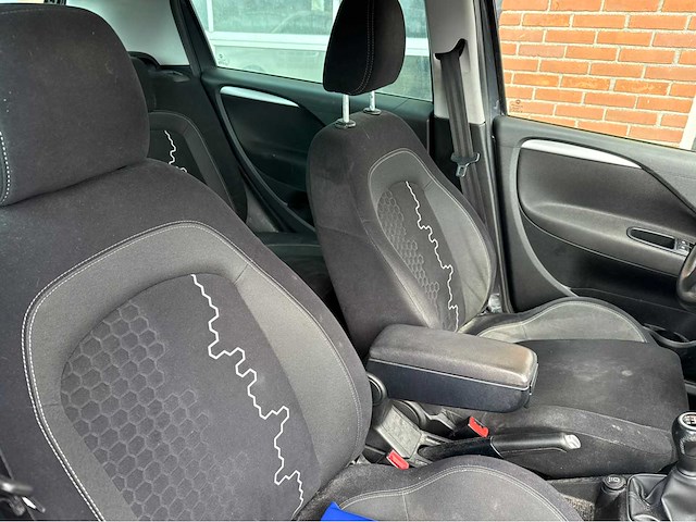 Fiat - punto - evo 1.3 m-jet lounge - personenauto -2015 - afbeelding 3 van  13