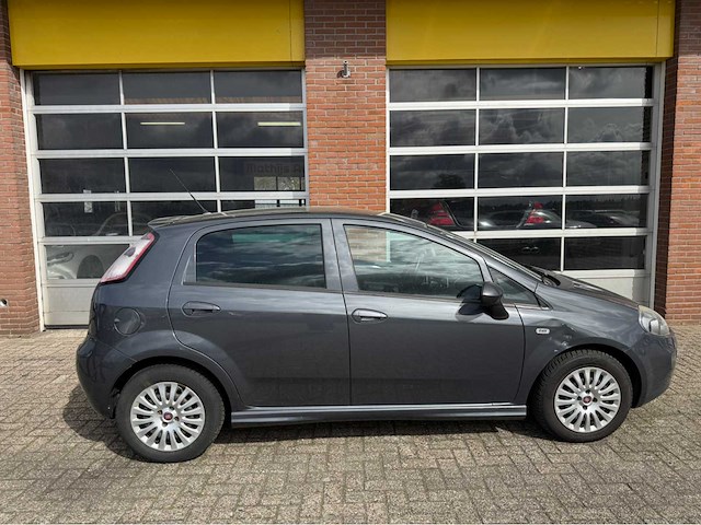 Fiat - punto - evo 1.3 m-jet lounge - personenauto -2015 - afbeelding 11 van  13