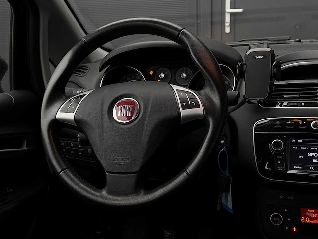 Fiat - punto evo - 0.9 twinair lounge - car - 2017|nv-953-b|iaw - afbeelding 1 van  6