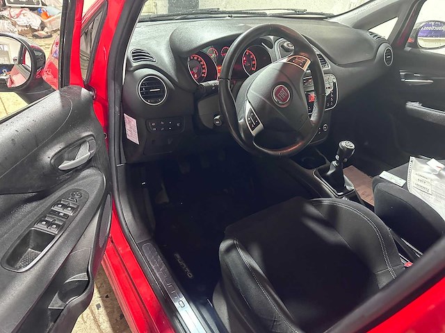 Fiat - punto evo - 0.9 twinair lounge - gf-791-n - afbeelding 18 van  19