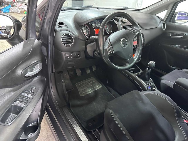 Fiat - punto evo - 1.3 m-jet lounge - 20-thj-5- 2012 - afbeelding 11 van  13