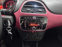 Fiat - punto evo - 1.3 m-jet racing - 07-shn-4 - afbeelding 7 van  19