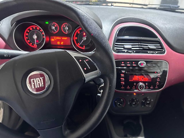 Fiat - punto evo - 1.3 m-jet racing - 07-shn-4 - afbeelding 2 van  19