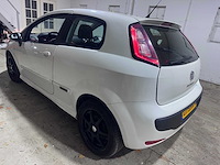 Fiat - punto evo - 1.3 m-jet racing - 07-shn-4 - afbeelding 13 van  19