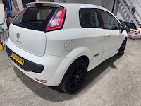 Fiat - punto evo - 1.3 m-jet racing - 07-shn-4 - afbeelding 15 van  19
