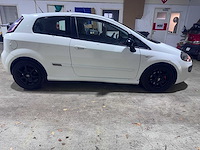 Fiat - punto evo - 1.3 m-jet racing - 07-shn-4 - afbeelding 16 van  19