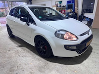Fiat - punto evo - 1.3 m-jet racing - 07-shn-4 - afbeelding 17 van  19