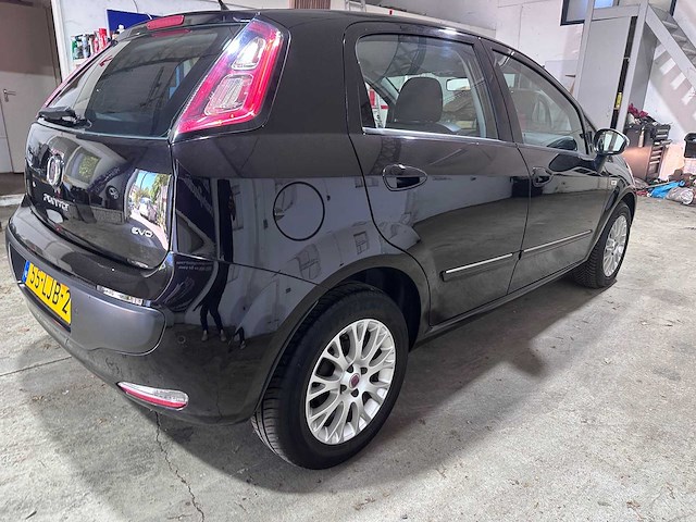 Fiat - punto evo - 1.4-16v m-air emot. - 55-ljb-2- 2010 - afbeelding 13 van  18