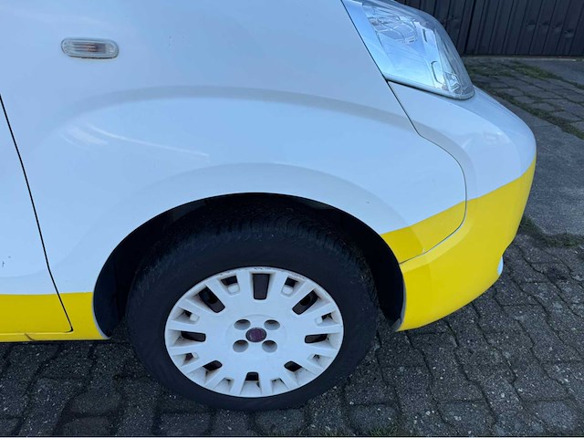 Fiat - qubo - cng - personenauto - 2012 - afbeelding 3 van  5