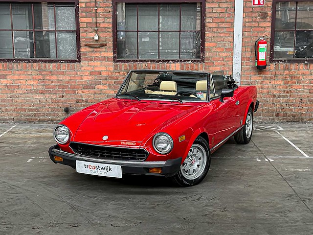 Fiat 124 spider turbo 2.0 1982 - afbeelding 23 van  28