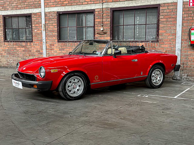 Fiat 124 spider turbo 2.0 1982 - afbeelding 26 van  28