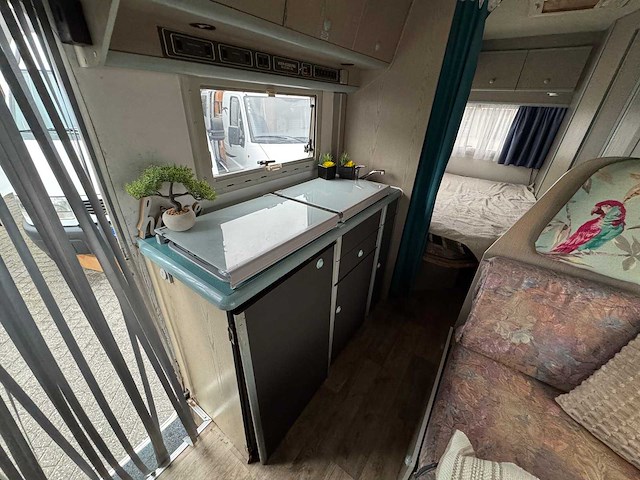 Fiat 290 camper weinsberg kampeerwagen 49-vz-rz - afbeelding 9 van  19