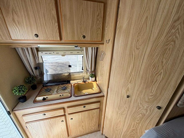 Fiat 290 eura mobil camper 57-bl-jf - afbeelding 11 van  22