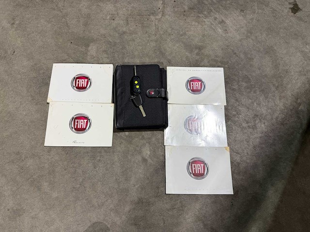 Fiat 500 1.2 lounge 69pk 2011, 14-rbx-4 - afbeelding 26 van  34