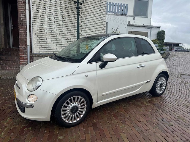 Fiat 500 1.2 pano lounge automaat 18-knb-2 - afbeelding 1 van  17
