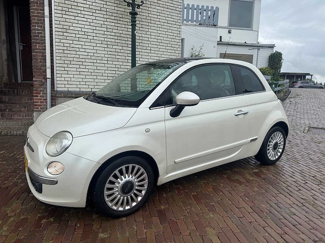 Fiat 500 1.2 pano lounge automaat 18-knb-2 - afbeelding 1 van  17