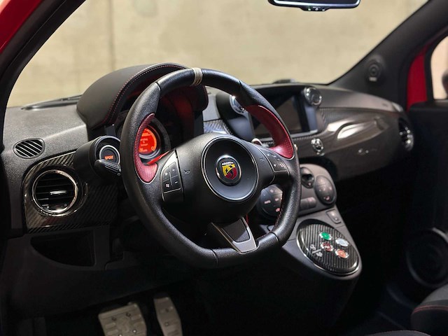 Fiat 500 abarth 695 tributo ferrari 180pk 2011 (195/1695) - afbeelding 17 van  51