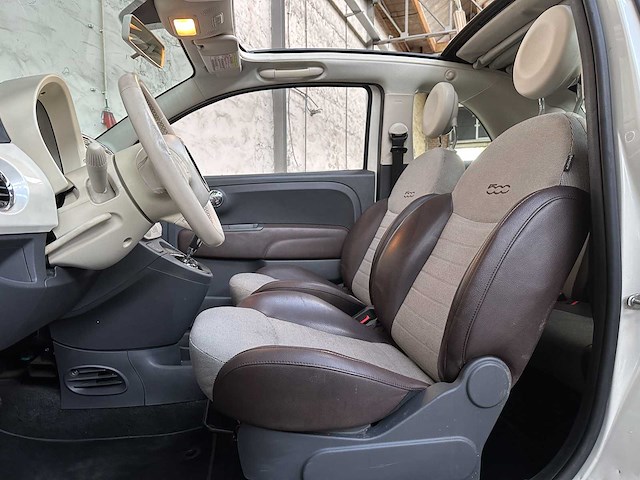 Fiat 500 c 1.2 lounge 69pk 2010 -automaat-, 54-nbt-1 - afbeelding 19 van  34