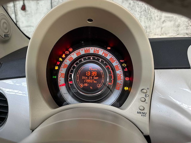 Fiat 500 c 1.2 lounge 69pk 2010, 54-nbt-1 - afbeelding 14 van  34