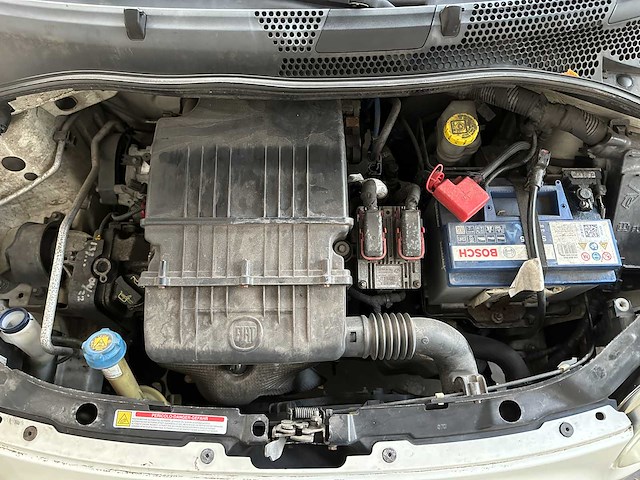 Fiat 500 c 1.2 lounge 69pk 2010, 54-nbt-1 - afbeelding 25 van  34