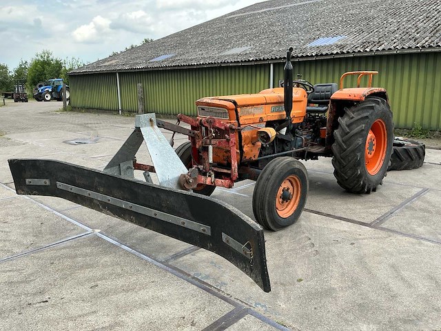 Fiat 500 voertrekker oldtimer tractor - afbeelding 1 van  22