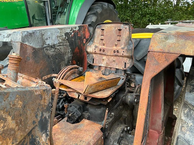 Fiat 55-66 landbouwtractor met frontladerconsole – brandschade - afbeelding 16 van  19