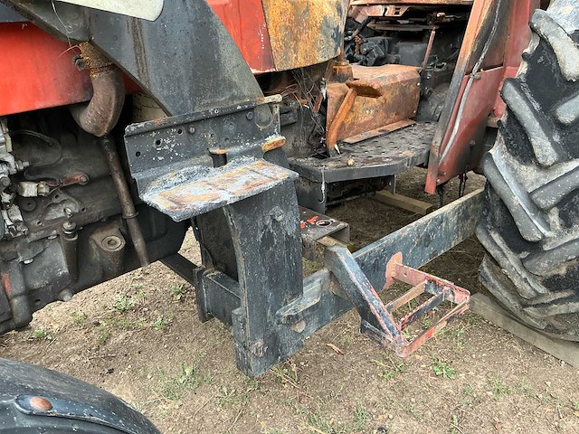 Fiat 55-66 landbouwtractor met frontladerconsole – brandschade - afbeelding 6 van  19