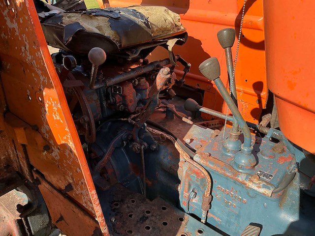 Fiat 640 tractor - afbeelding 11 van  19
