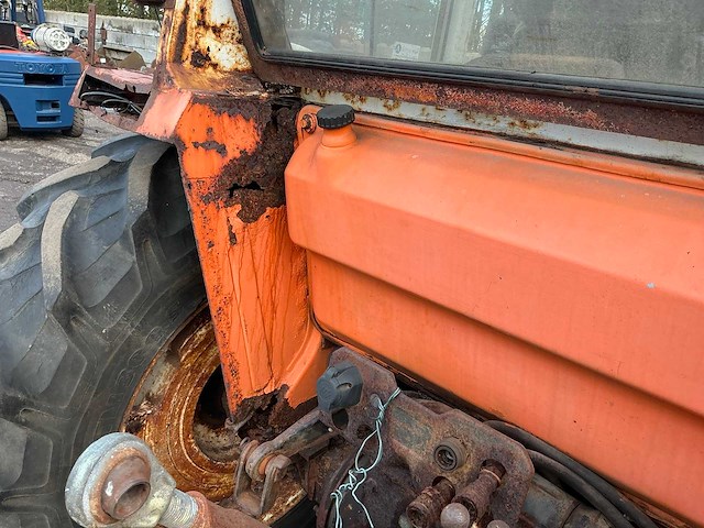 Fiat 780/8 tweewielaangedreven landbouwtractor - afbeelding 10 van  27