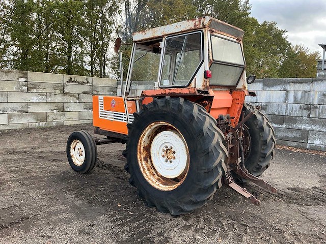 Fiat 780/8 tweewielaangedreven landbouwtractor - afbeelding 21 van  27