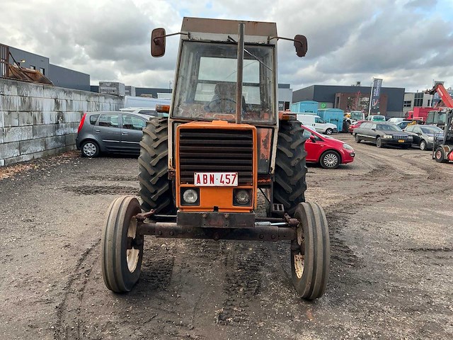 Fiat 780/8 tweewielaangedreven landbouwtractor - afbeelding 26 van  27