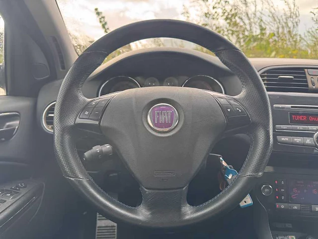 Fiat bravo 1.4 t-jet business , jv-670-z - afbeelding 21 van  25