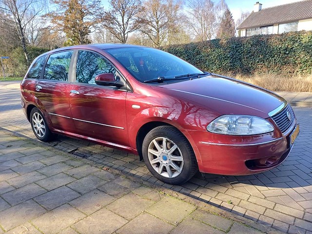 Fiat croma 2.2 16v dynamic automaat, 26-tz-lt - afbeelding 6 van  18