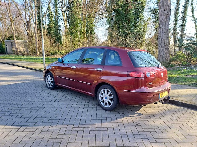 Fiat croma 2.2 16v dynamic automaat, 26-tz-lt - afbeelding 8 van  18