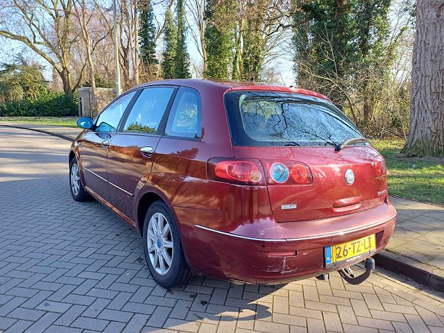 Fiat croma 2.2 16v dynamic automaat, 26-tz-lt - afbeelding 9 van  21